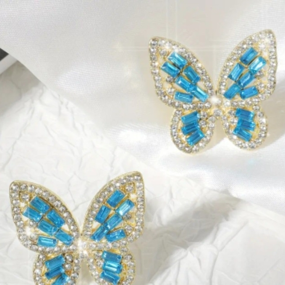 ♥️J Individually $10 Or Bundle 5/$20 Gold and Blue Butterfly Earrings 💙